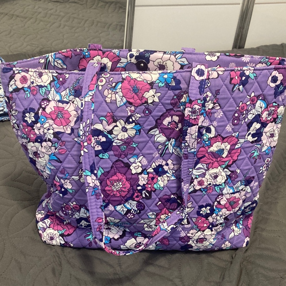 Vera Bradley Floral Quilted Tote Large Bag - Purple brand new tag missing